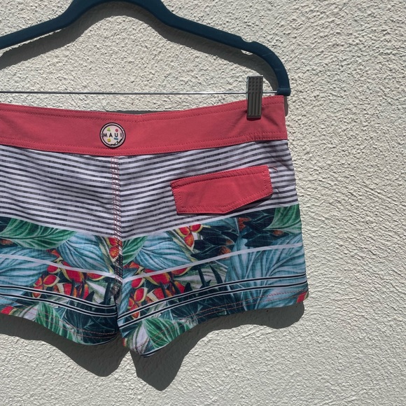 Maui and Sons Board Shorts - Picture 6 of 8